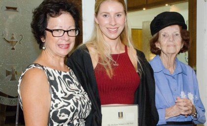 From left to right, Robin Francis (Brisbane Women’s Club), Laura Riddel (Women’s College) and Mendy Campbell (Brisbane Women’s Club) From left to right, Robin Francis (Brisbane Women’s Club), Laura Riddel (Women’s College) and Mendy Campbell (Brisbane Women’s Club)